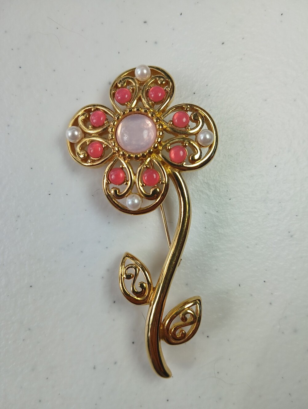 Vintage Trifari Large Gold Tone Pink And Pearl Flower Brooch